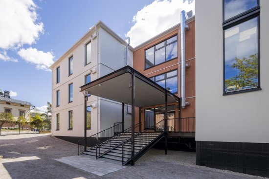 sophie-mannerheim-school-exterior.jpg