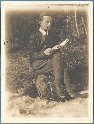 2-henry-parland-1927.-foto-svenska-litteratursallskapet-i-finland-henry-parlands-arkiv.-okand-fotograf.-portratt.jpg