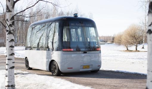 Första robotbussen för alla väder GACHA har sin debutresa i vintriga Helsingfors