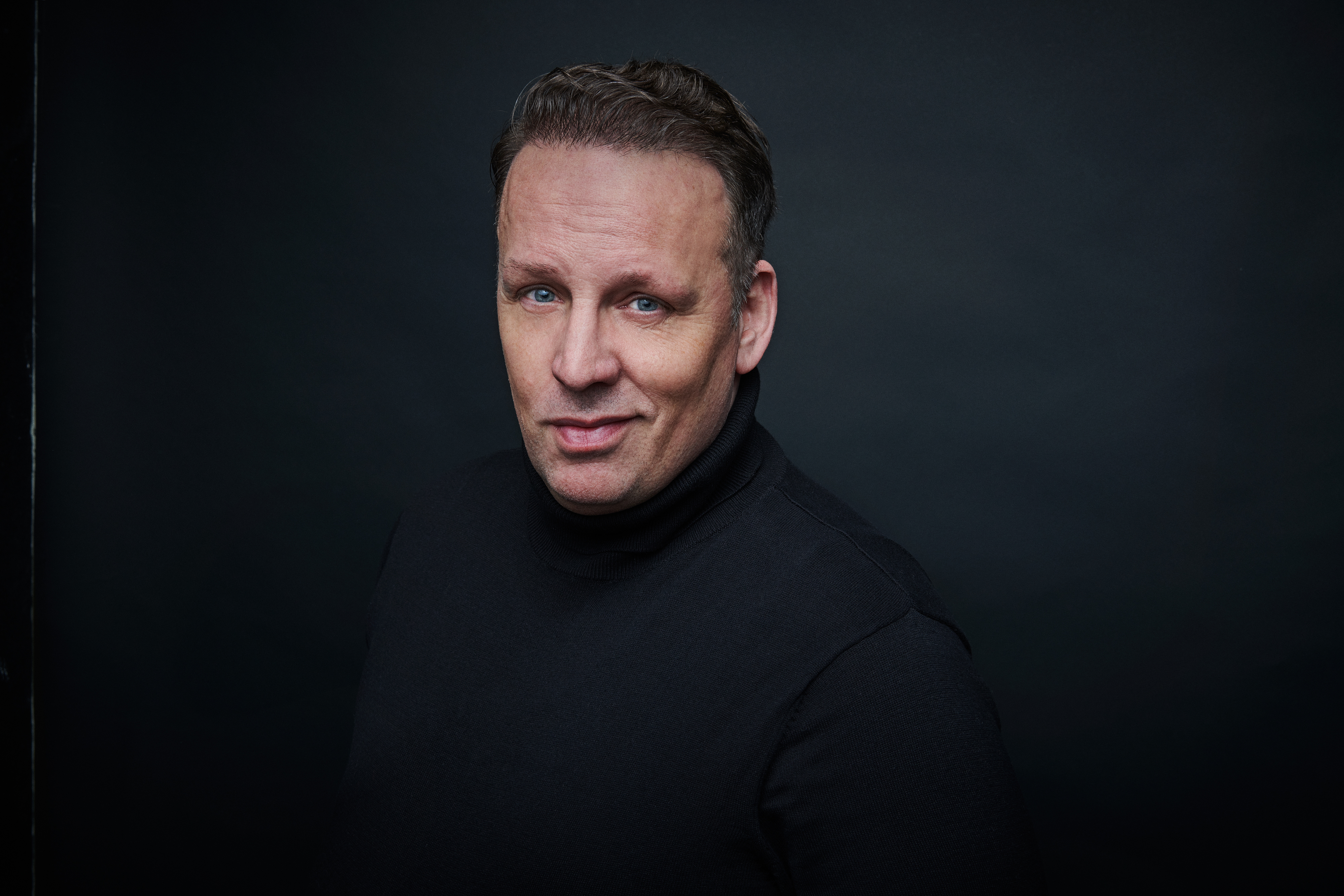 Harpercollins Nordic Signar Treboksavtal Med Nya Forfattarduon Benjamin Andree Och Alexandra Appelqvist