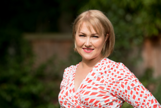 jessica-bull-author-photo-cassie-burac.png