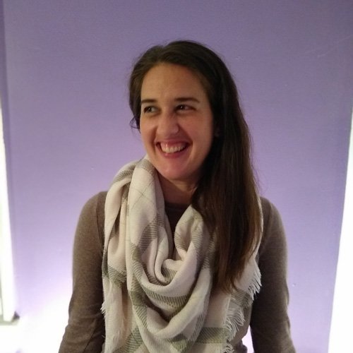 laurie-gilmore-author-photo.jpg