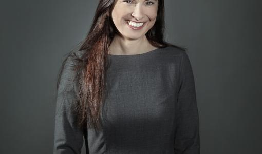 Ny isande kriminalroman av den isländska succéförfattaren Yrsa Sigurdardóttir – "Upprättelsen" släpps idag