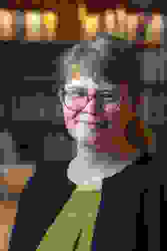 2.-julia-dahlberg.-portratt.-foto-janne-rentola.jpg