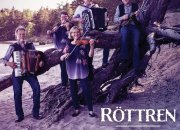 Folkmusikgruppen Röttren lyfter fram den lokala musiktraditionen i Västnyland