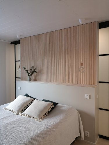 mirror-line-rumsavdelare-i-opalglas.jpg