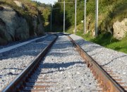 Kommunerna längs Västbanan och staten har enats om att föra järnvägsprojektet vidare till byggfasen – kommunerna nöjda med det äntligen uppnådda förhandlingsresultatet