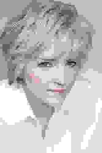 karin-slaughter-1-photo-credit-alison-rosa-1.jpg