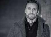 Succéförfattaren Chris Berg skriver ny militärthriller-serie hos HarperCollins Nordic