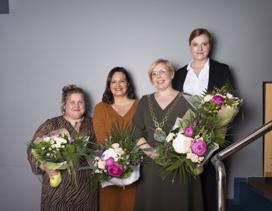 apulaispormestari-mirka-muukkonen-vasemmalla-apulaispormestari-elina-rantanen-pormestari-piia-elo-ja-apulaispormestari-sini-ruohonen.jpg